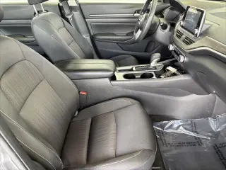 Nissan Altima 2024 2.5 SV 4dr Sedán