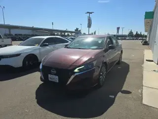 Nissan Altima 2025 2.5 SV 4dr Sedán