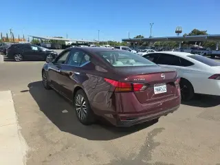 Nissan Altima 2025 2.5 SV 4dr Sedán