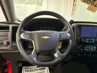 Chevrolet Silverado 1500 2015 4x2 LT 4dr Cab con 5.8 pies de largo