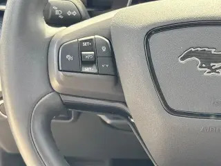 Ford Mustang Mach-E 2023 Premium SUV de 4 puertas