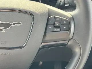 Ford Mustang Mach-E 2023 Premium SUV de 4 puertas