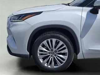 Toyota Highlander 2023 Platinum 4dr SUV