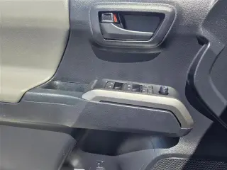 Toyota Tacoma 2020 4x2 SR5 4dr Double Cab 5.0 ft SB