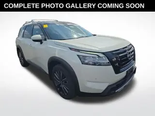 Nissan Pathfinder 2024 AWD SL SUV de 4 puertas