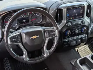 Chevrolet Silverado 1500 2020 4x4 LT 4p Camioneta de Cabina Completa 5.8 pies SB