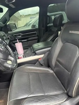 Ram 1500 2019 4x2 Laramie 4p Cab Camioneta de 5.6 ft. SB