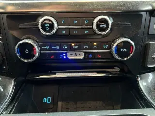 Ford F-150 2023 4x4 Lariat 4dr SuperCrew 5.5 ft. SB