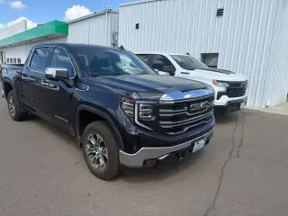 GMC Sierra 1500 2025 4x4 SLT 4p. Cabina de Tripulacion con 6.6 ft. SB