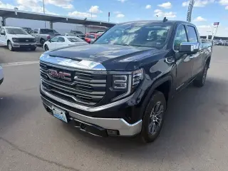 GMC Sierra 1500 2025 4x4 SLT 4p. Cabina de Tripulacion con 6.6 ft. SB