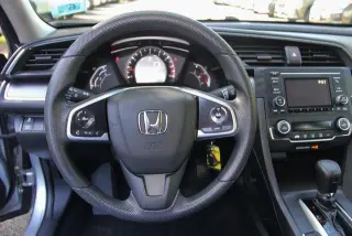 Honda Civic 2018 LX 4dr Sedan CVT