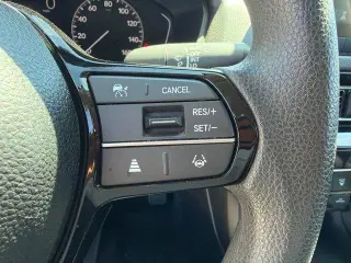 Honda Civic 2025 LX 4dr Sedan