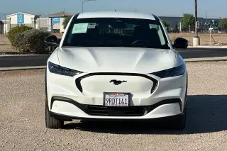 Ford Mustang Mach-E 2024 Select SUV de 4 puertas