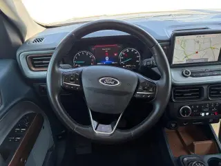 Ford Maverick 2023 AWD Lariat 4dr SuperCrew 4.5 ft. SB