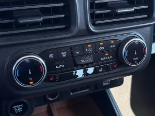 Ford Maverick 2023 AWD Lariat 4dr SuperCrew 4.5 ft. SB