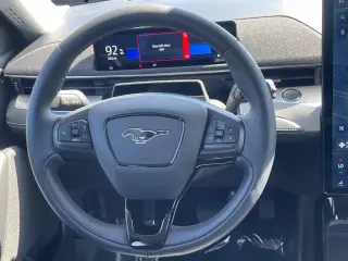 Ford Mustang Mach-E 2023 Select 4p SUV