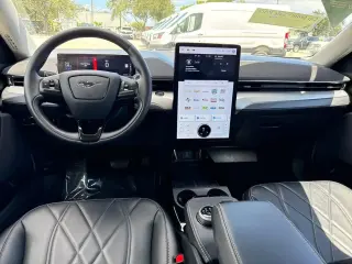 Ford Mustang Mach-E 2023 Select 4dr SUV