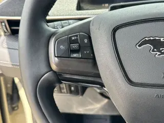 Ford Mustang Mach-E 2025 Premium 4dr SUV