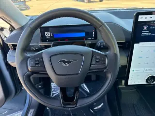 Ford Mustang Mach-E 2023 Premium 4dr SUV