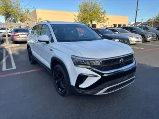 Volkswagen Taos 2024 SE 4p SUV