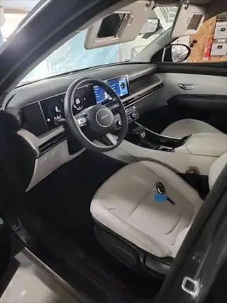 Hyundai TUCSON 2025 SE 4p SUV