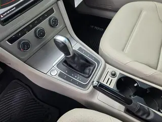 Volkswagen Golf 2017 TSI S 4p Hatchback 6A