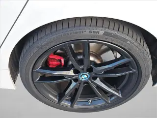 Serie 3 BMW 2023 330e 4dr Sedán