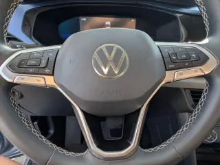 Volkswagen Taos 2022 SE 4p SUV