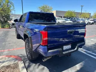 Toyota Tacoma 2024 4x4 SR5 4p Doble Cab 5.0 ft SB