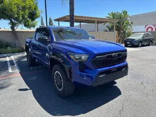 Toyota Tacoma 2024 4x4 SR5 4p Doble Cab 5.0 ft SB