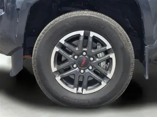 Toyota Tacoma 2025 4x4 TRD Sport HV 4p Doble Cabina 5.0 pies SB