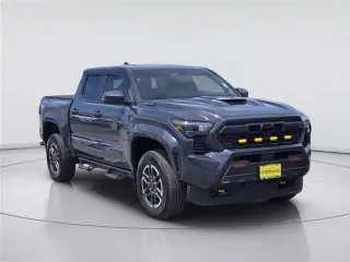 Toyota Tacoma 2025 4x4 TRD Sport HV 4p Doble Cabina 5.0 pies SB