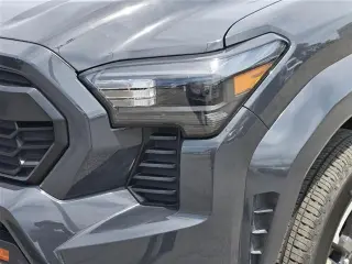 Toyota Tacoma 2025 4x4 TRD Sport HV 4p Doble Cabina 5.0 pies SB