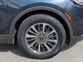 Lincoln Nautilus 2022 Estándar 4p SUV