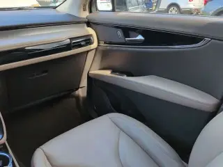 Lincoln Nautilus 2022 Estándar 4p SUV