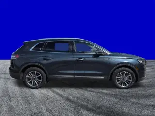 Lincoln Nautilus 2022 Estándar 4p SUV