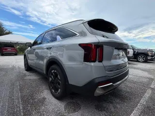 Kia Sorento 2024 S 4dr SUV