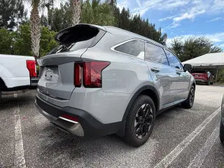 Kia Sorento 2024 S 4dr SUV