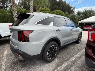 Kia Sorento 2024 S 4dr SUV