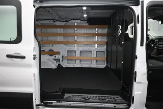 Ford Transit 2025 250 3dr SWB Tech Roof Camioneta de Carga