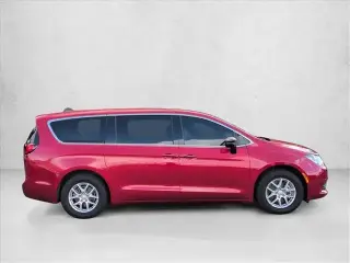 Chrysler Voyager 2026 LX 4dr Mini-Van