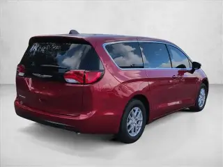 Chrysler Voyager 2026 LX 4dr Mini-Van
