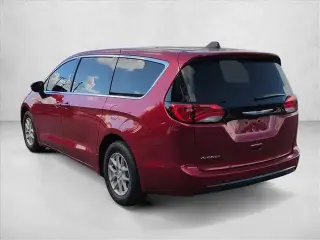 Chrysler Voyager 2026 LX 4dr Mini-Van