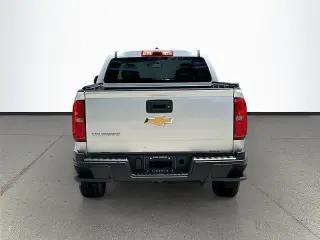 Chevrolet Colorado 2018 4x2 Work Truck 4dr Crew Cab 5 ft. SB