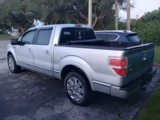 Ford F-150 2011 4x2 Platinum 4dr SuperCrew Styleside 5.5 ft. SB