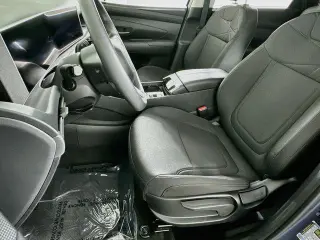 Hyundai TUCSON 2025 SE 4p SUV
