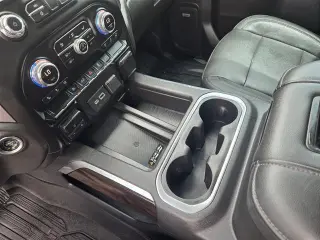 GMC Sierra 1500 2019 4x4 SLT 4p. Cabina de Tripulación 5.8 ft. CA