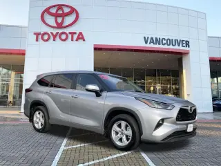 Toyota Highlander 2024 AWD LE 4dr SUV