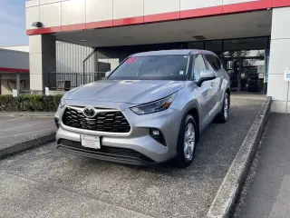Toyota Highlander 2024 AWD LE 4dr SUV