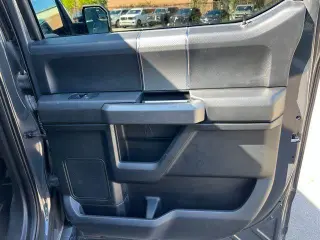 Ford F-150 2017 4x4 XLT 4dr SuperCrew 5.5 ft. SB